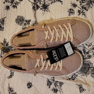 New With Tag Hey Dudes